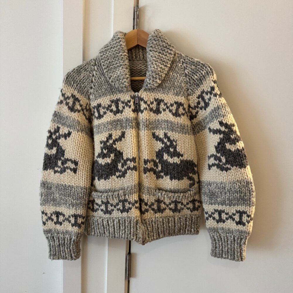 VINTAGE SUPER CHUNKY ZIP UP "COWICHAN" SWEATER SIZE XS KNIT